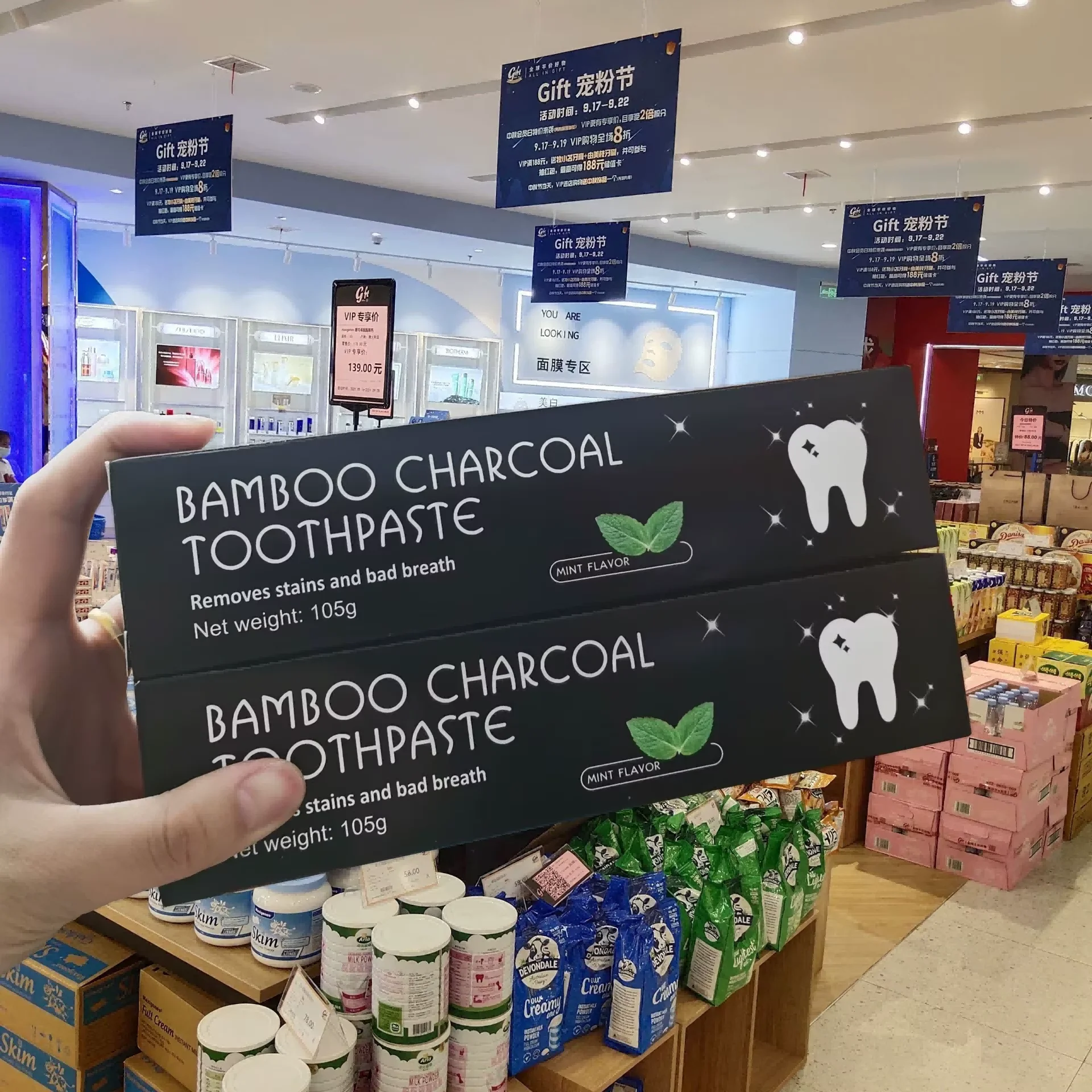 Pasta Dental Blanqueadora con  - Teeth Whitening Charcoal reseña y precio